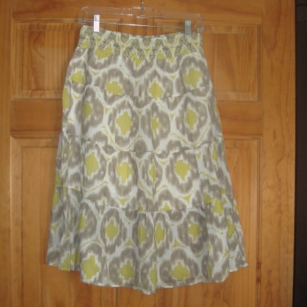 Old Navy Yellow/Gray Patterned Skirt - Picture 2 of 2